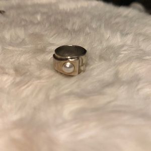 Uno De 50 Pearl Ring
